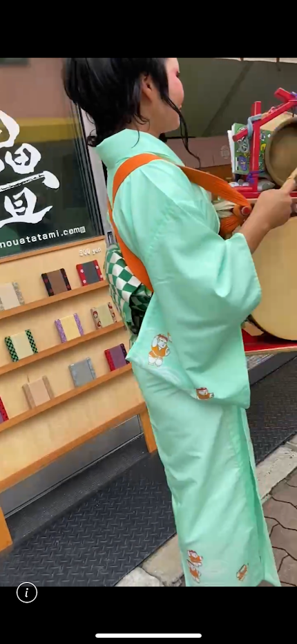 ちんどん屋　井上製畳所