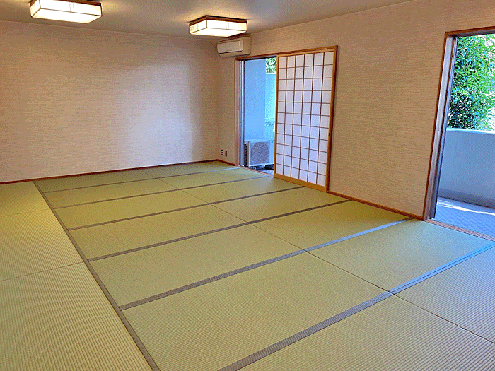 広間を和紙畳に張替