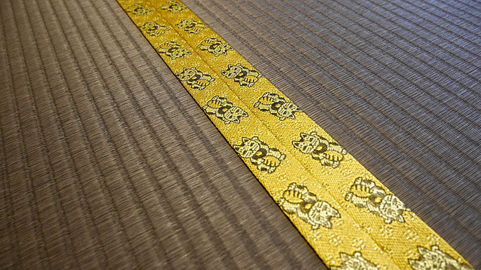 金の招き猫　畳縁