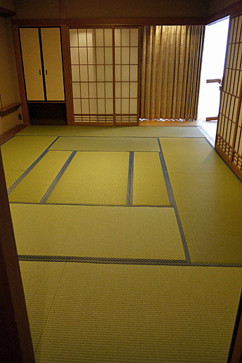 大阪　ホテル畳張替