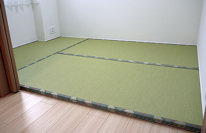 洋室を畳空間に