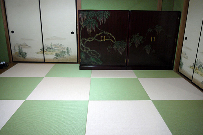 高級家具と和紙畳
