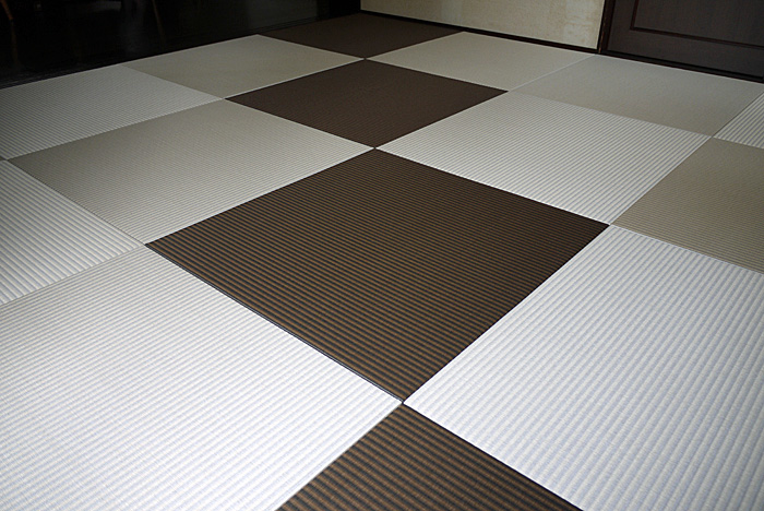 ストライプ市松敷
