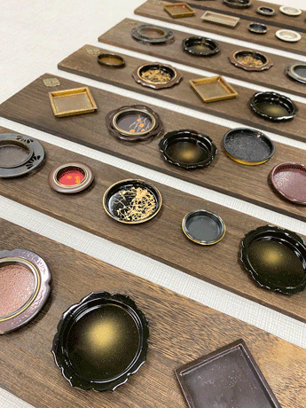 店頭にて販売中