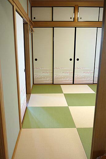 大阪　ふすま紙張替